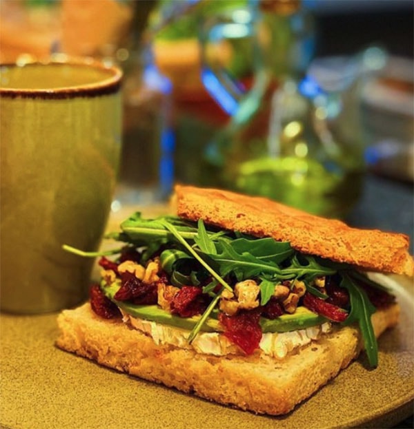 sisters-brussels-cafe-600